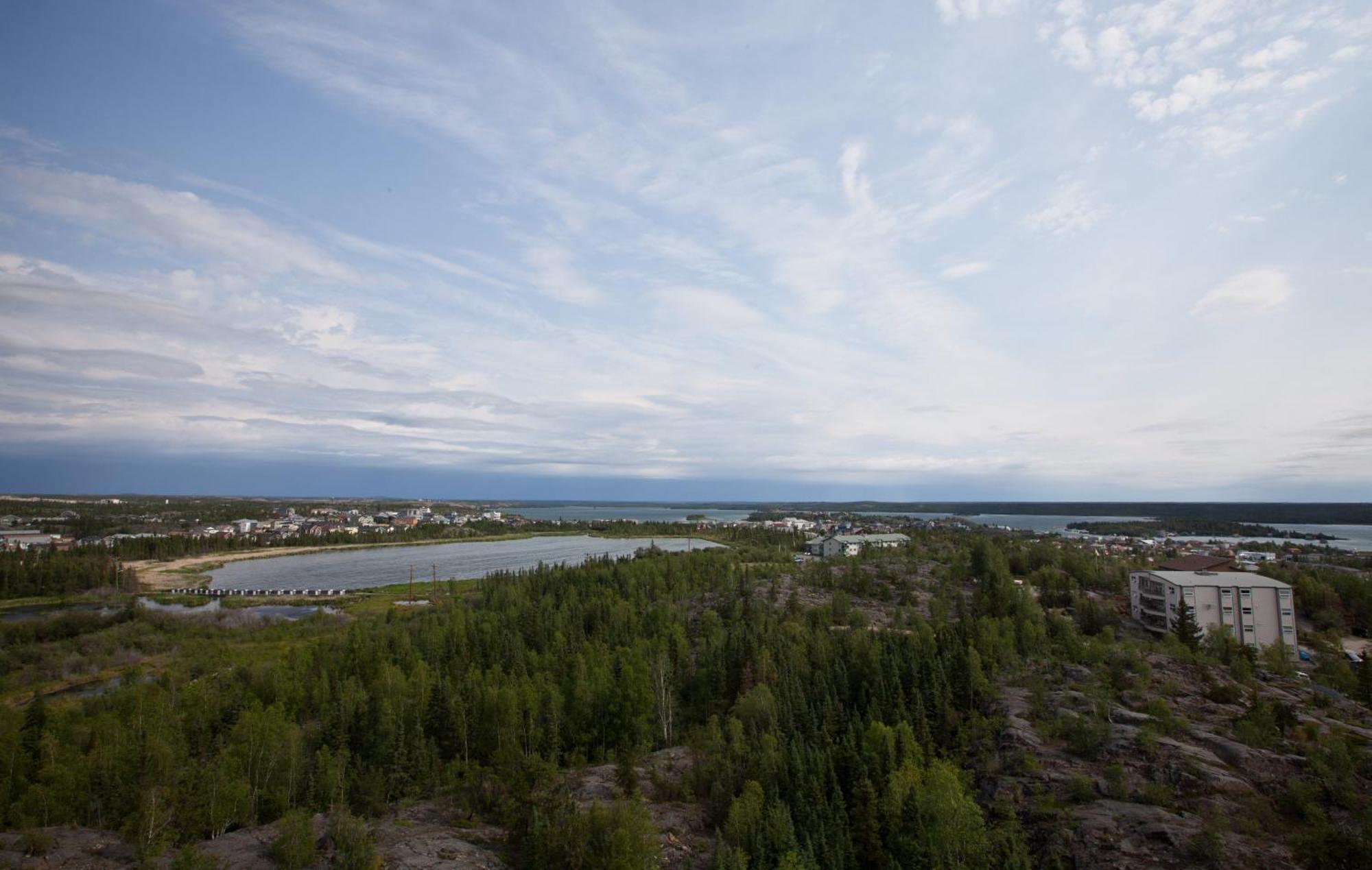 The Explorer Hotel Yellowknife Kültér fotó