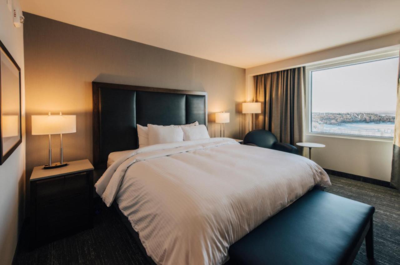 The Explorer Hotel Yellowknife Szoba fotó