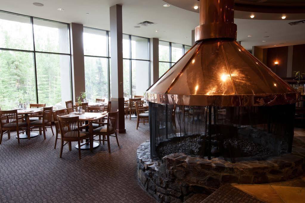 The Explorer Hotel Yellowknife Kültér fotó